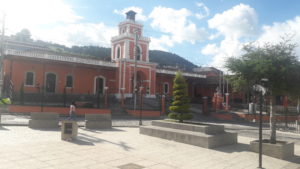 Plaza Central y Edificio Municipal de San Cristóbal de Totonicapán